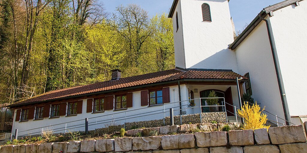 Die evangelische Christuskirche in Kipfenberg, Außenansicht